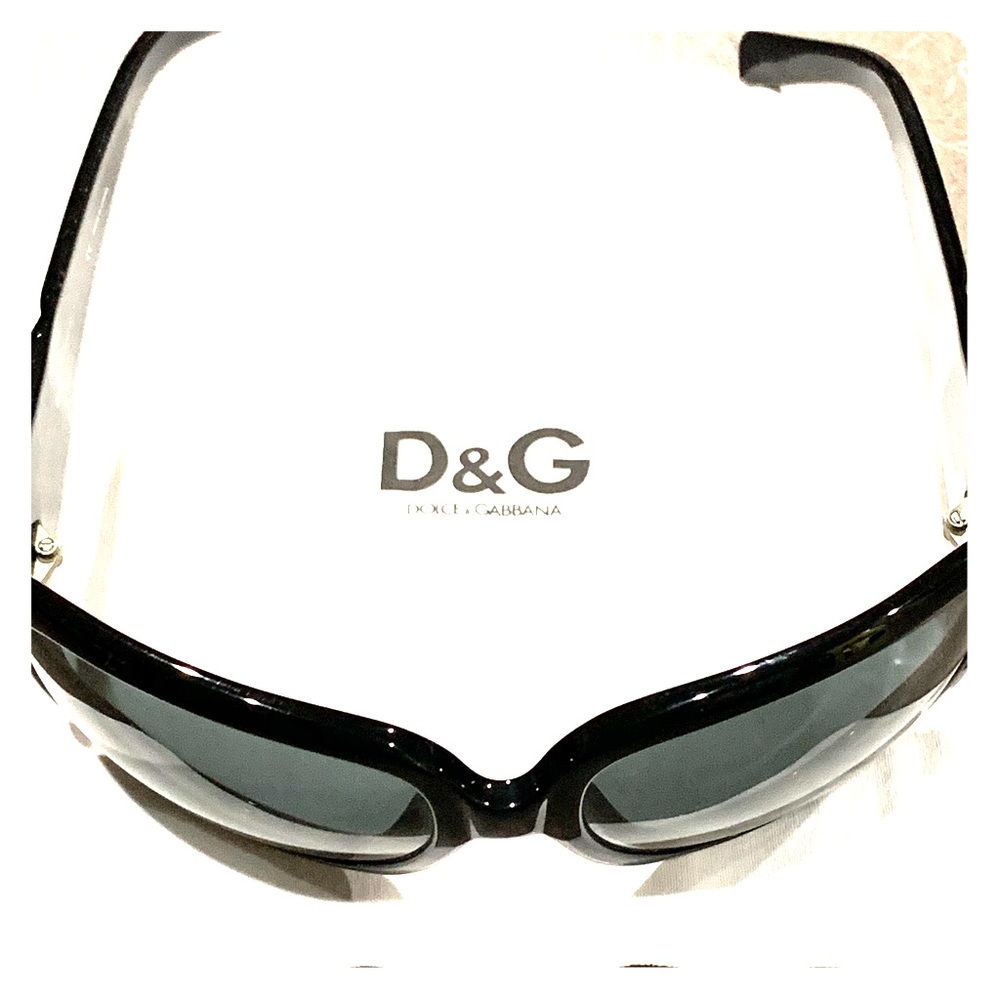 *BRAND NEW* AUTHENTIC D&G WOMEN’S SUNGLASSES